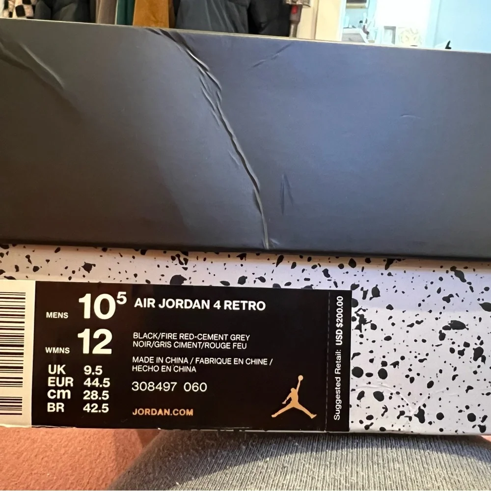 Jordan Retro 4 - Picture 2 of 7